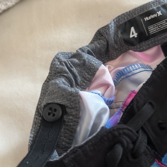 Hurley board shorts 4 - adjustable waist - Picture 3 of 5